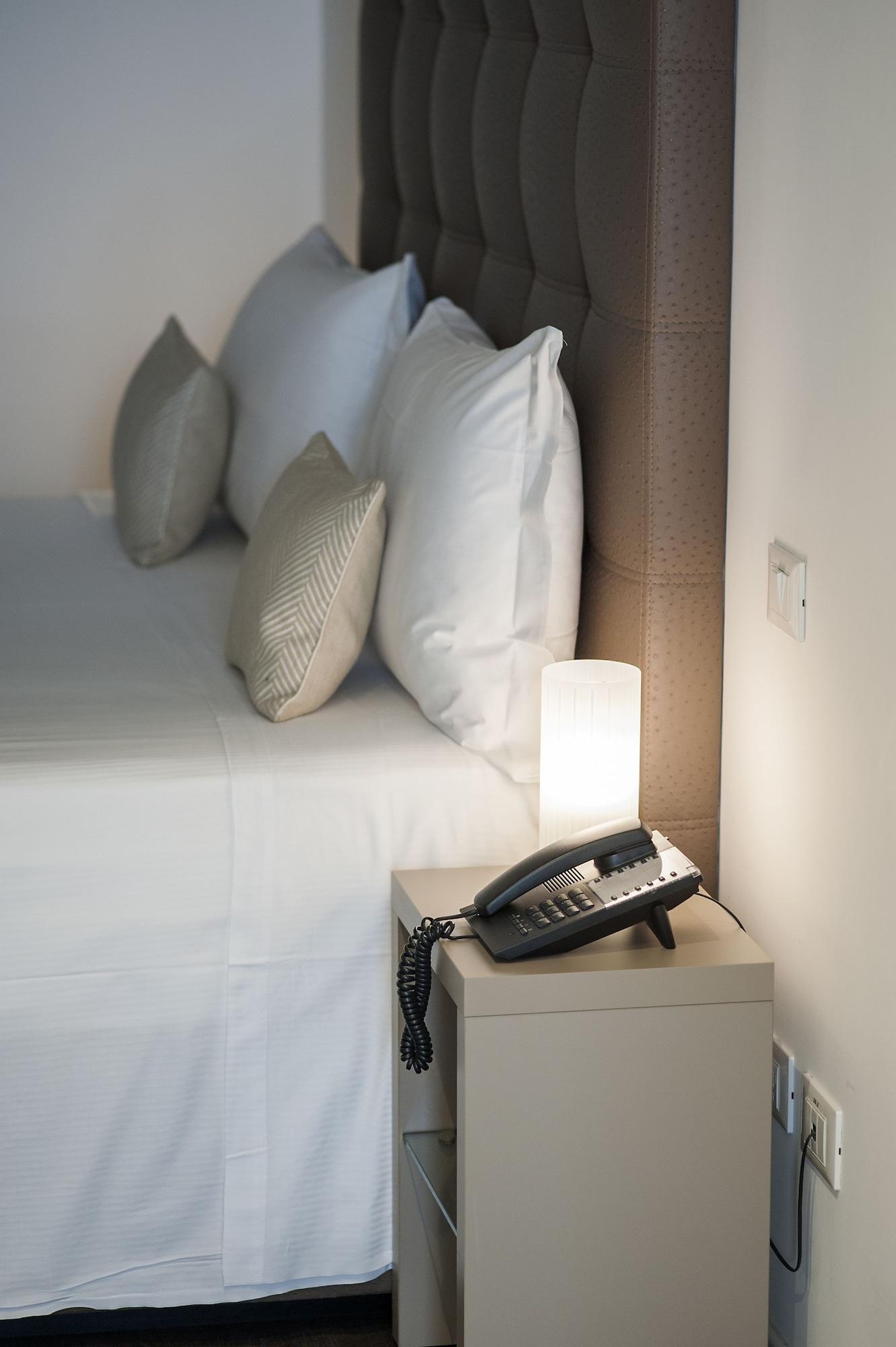 Hotel Studio Inn Centrale & Milano Urban Padel Eksteriør billede
